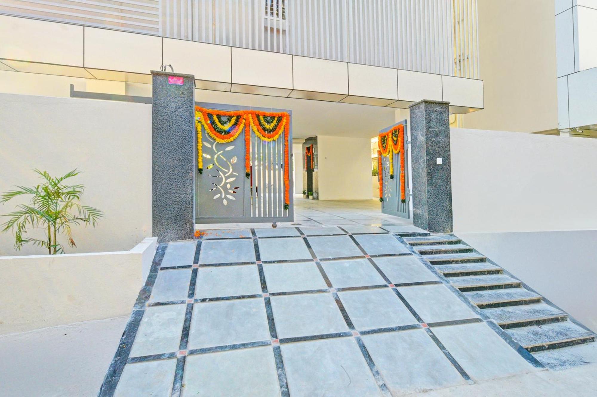 Super Townhouse Oak Suchitra Kompally Road Formerly Sun Moon Hotels Trimulgherry Esterno foto