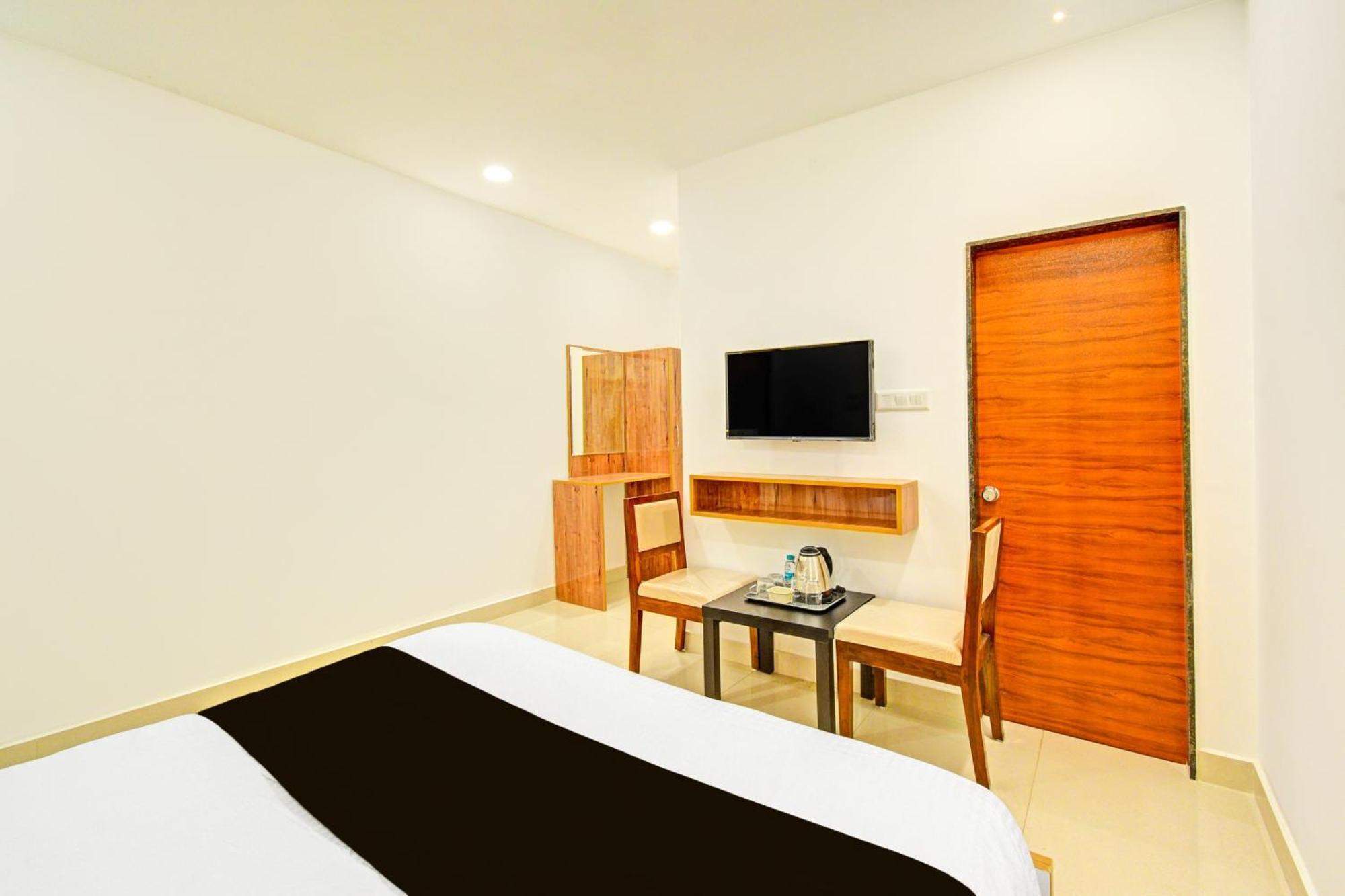 Super Townhouse Oak Suchitra Kompally Road Formerly Sun Moon Hotels Trimulgherry Esterno foto