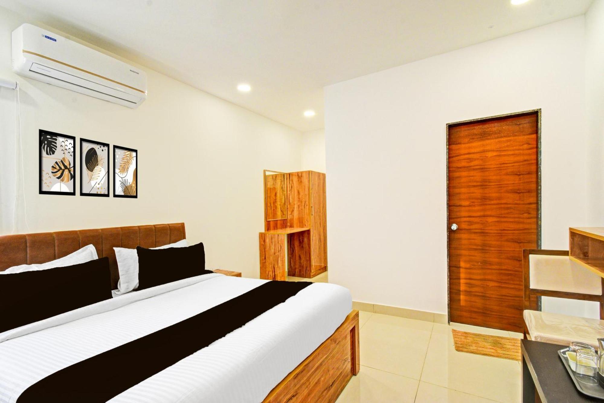 Super Townhouse Oak Suchitra Kompally Road Formerly Sun Moon Hotels Trimulgherry Esterno foto