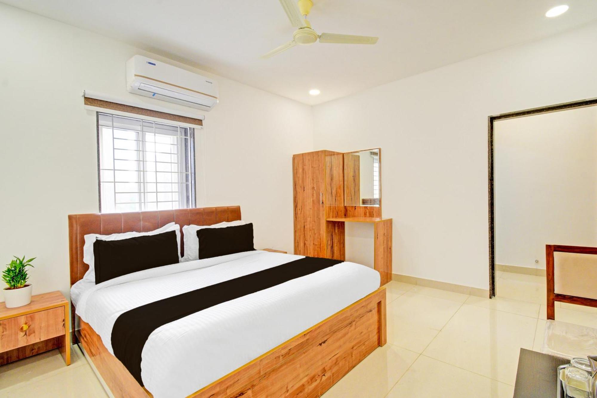 Super Townhouse Oak Suchitra Kompally Road Formerly Sun Moon Hotels Trimulgherry Esterno foto