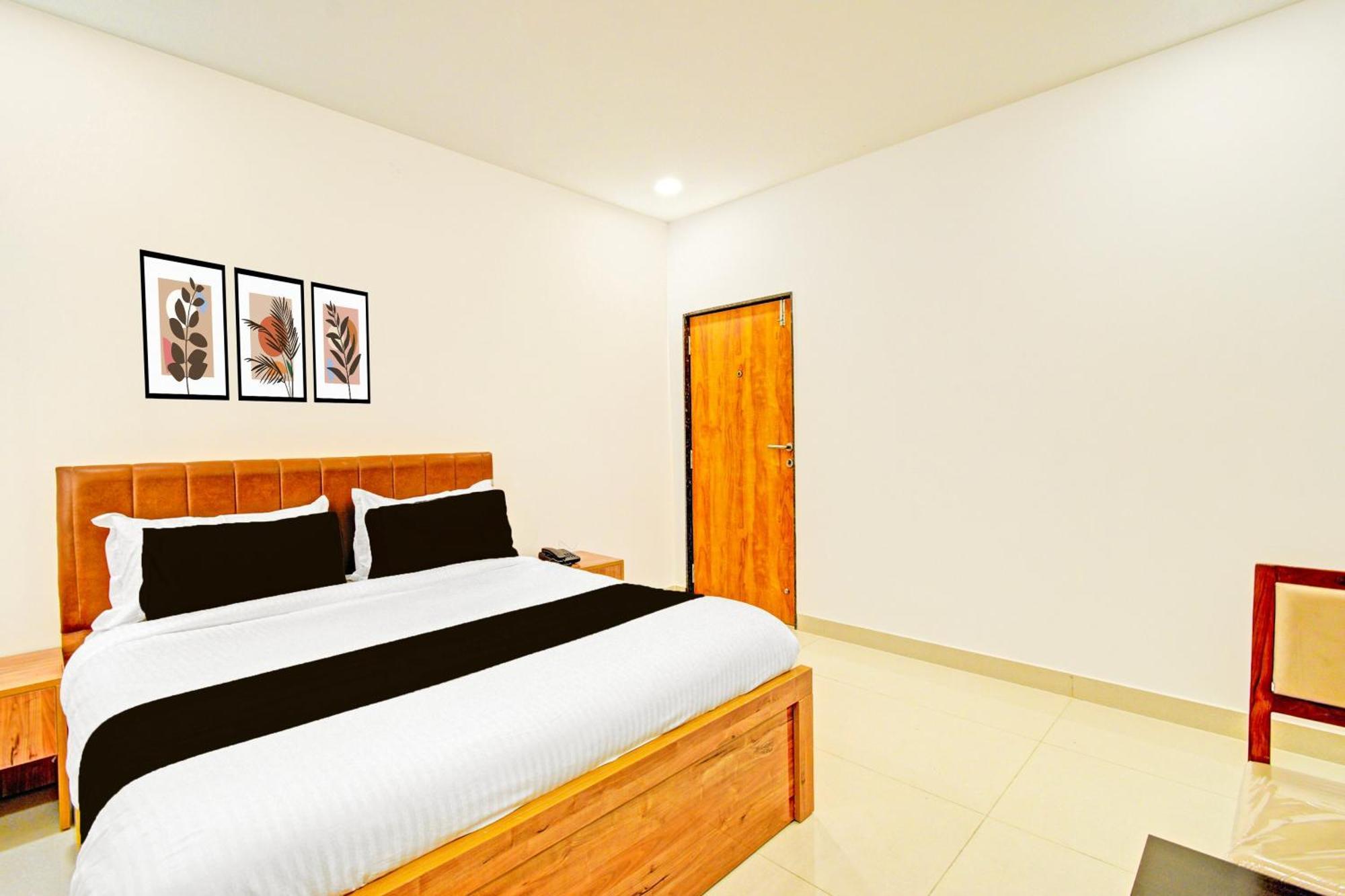 Super Townhouse Oak Suchitra Kompally Road Formerly Sun Moon Hotels Trimulgherry Esterno foto